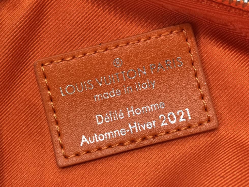 L0vis Vvtt0n Carrot Pouch Everyday Pouch Virgil Abloh 2021 M80851 Replica