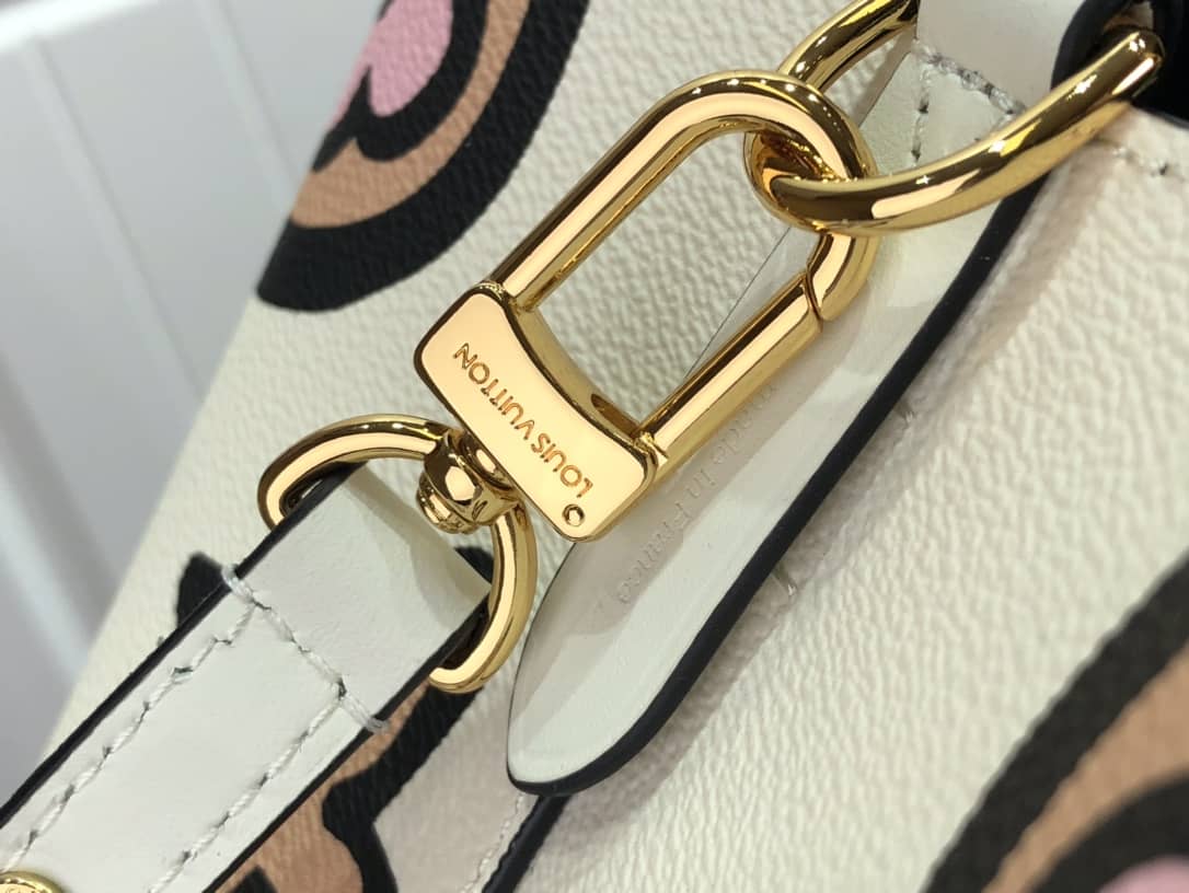 L0vis Vvtt0n NéoNoé MM Replica Bucket Bag M45822