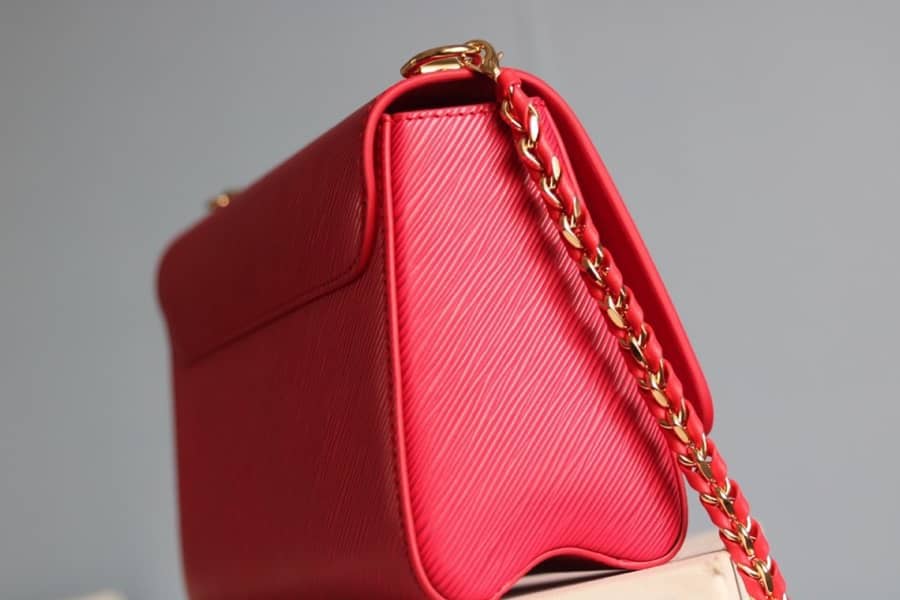 L0vis Vvtt0n Twist MM Chain Leather Replica Bag Red M50282
