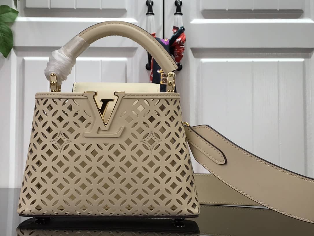 L0vis Vvtt0n Capucines BB Cutout Leather Bag Replica Beige M57228