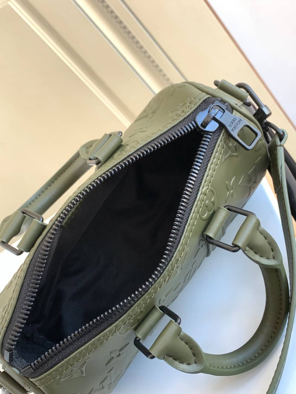 L0vis Vvtt0n Keepall XS M57961 Replica Shoulder Bag