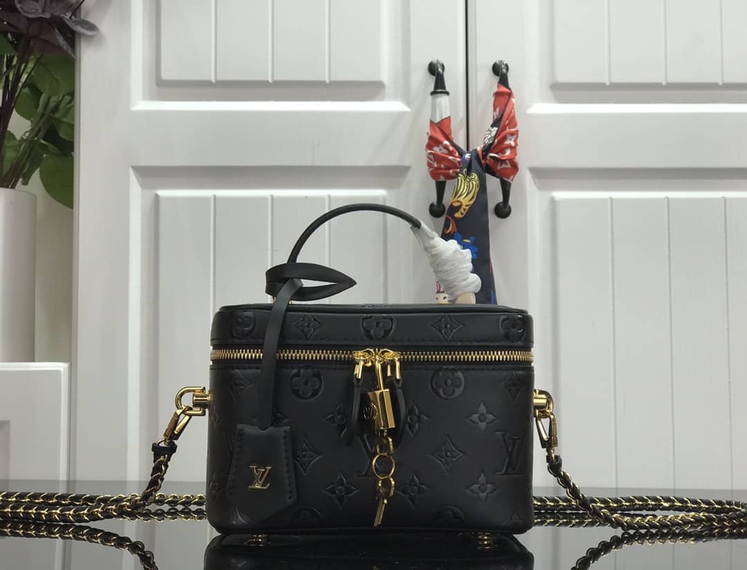 L0vis Vvtt0n Mini Beauty Case Monogram Empreinte Leather Bag Replica M44985