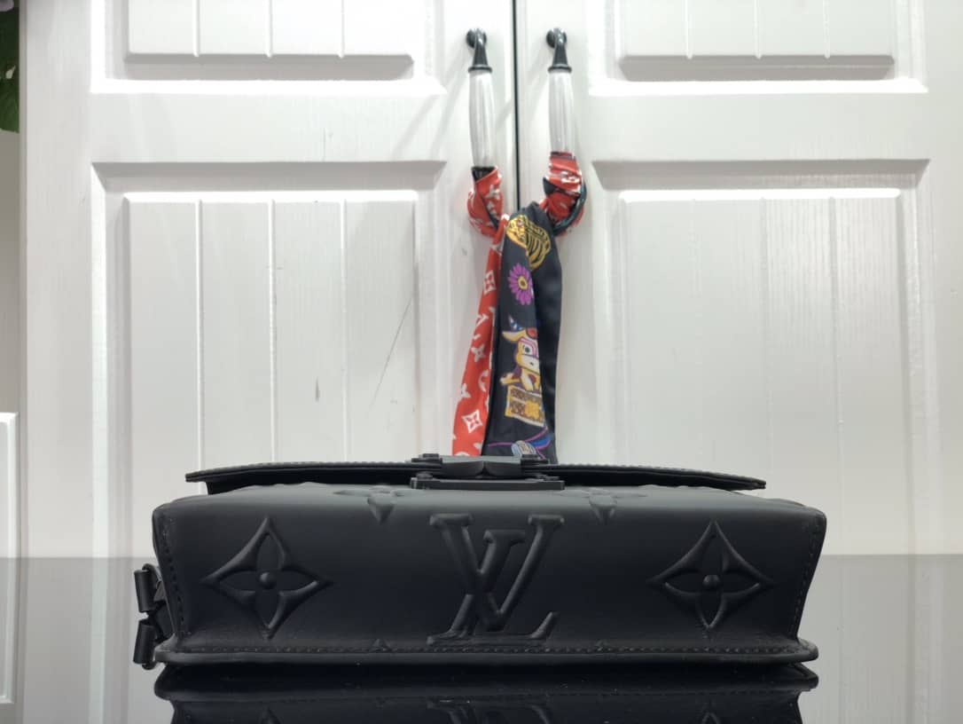 L0vis Vvtt0n Ambassadeur Monogram PM Replica Crossbody Bag M58711