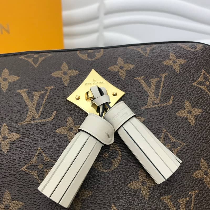 L0vis Vvtt0n Saintonge Monogram Canvas Replica Shoulder Bag White M43557