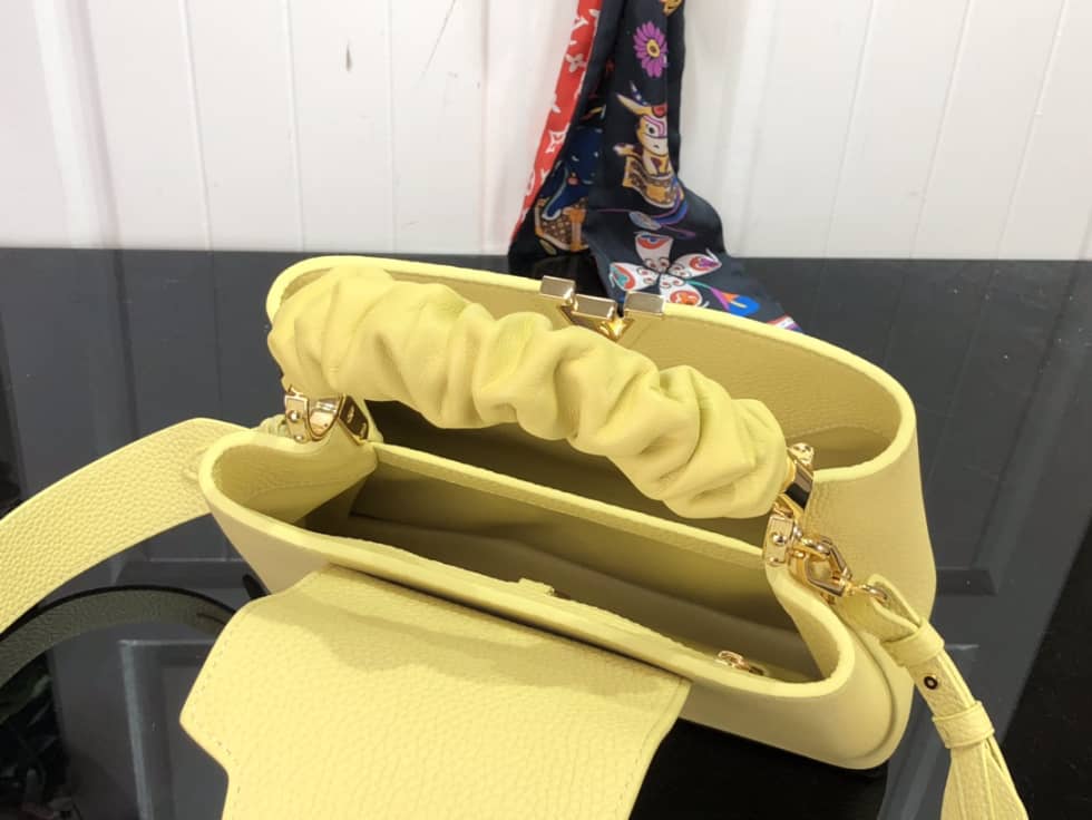 L0vis Vvtt0n Capucines BB Taurillon Leather Bubble Yellow M58694 Replica Shoulder Bag