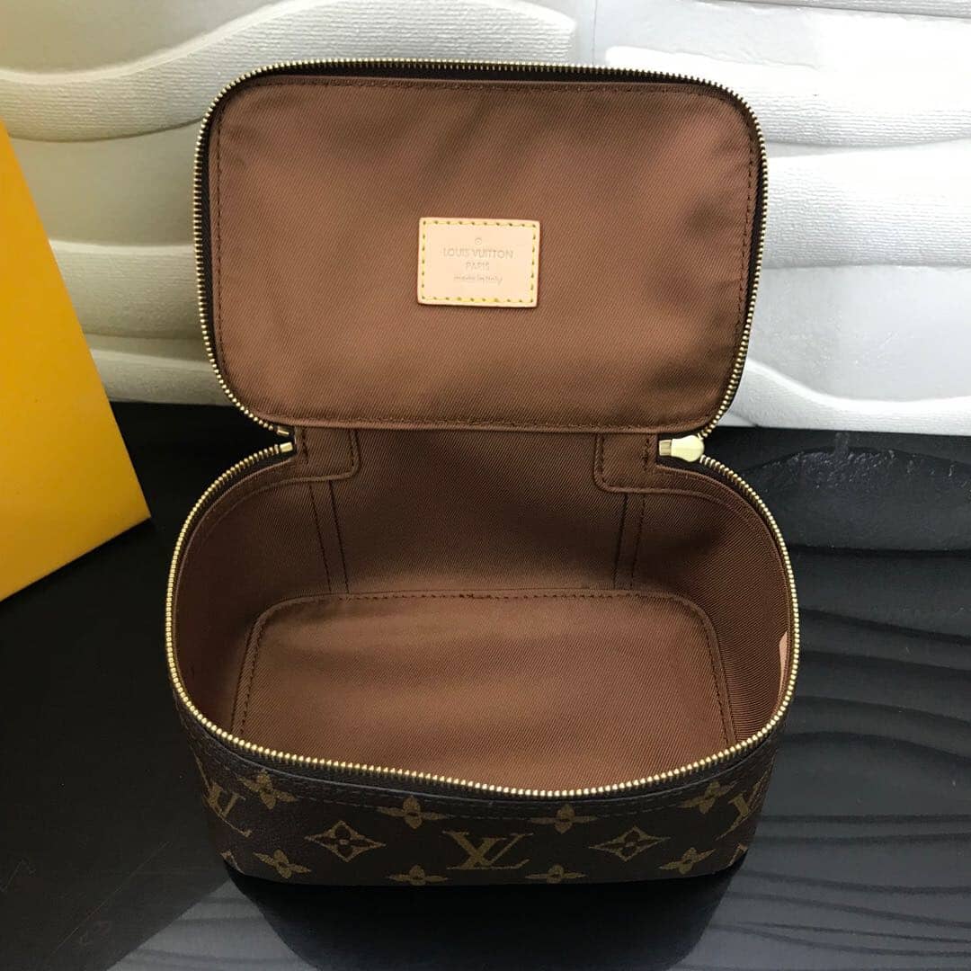 L0vis Vvtt0n Monogram Packing Cube MM Replica