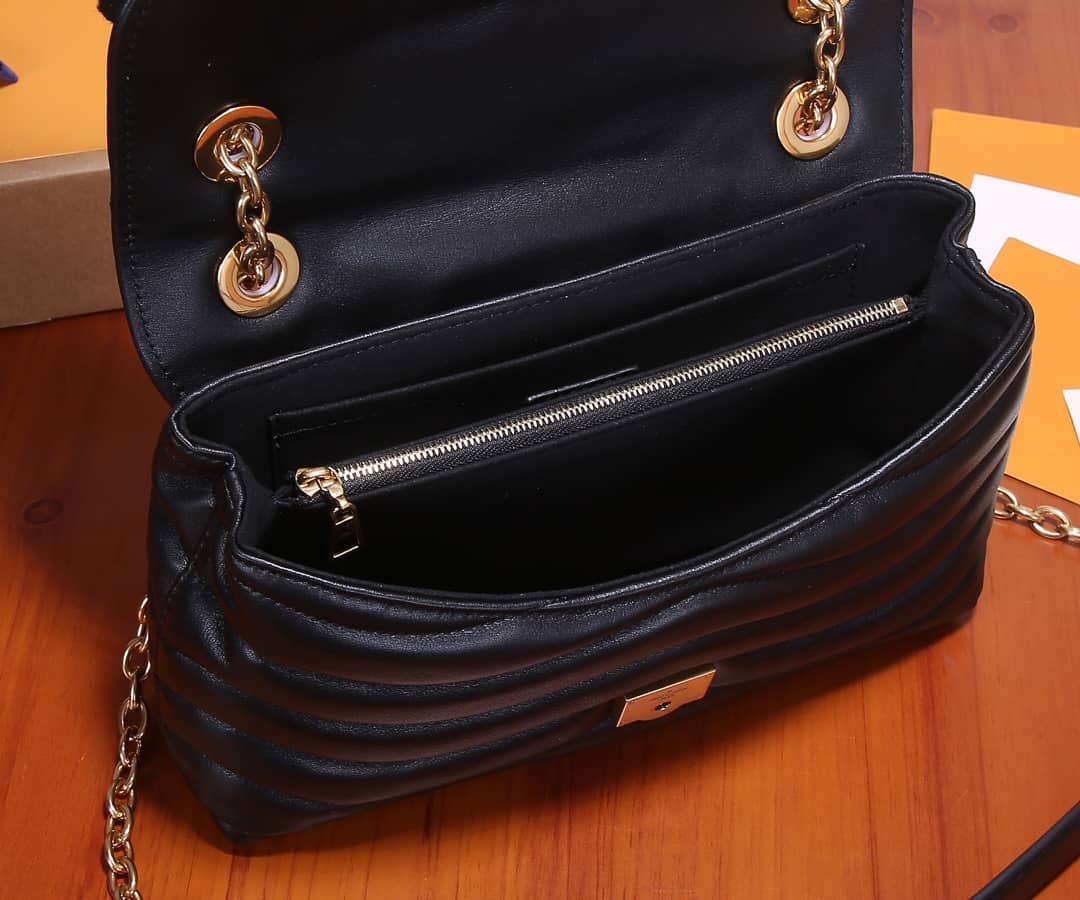 L0vis Vvtt0n New Wave Replica Chain Bag H24 Black M58552