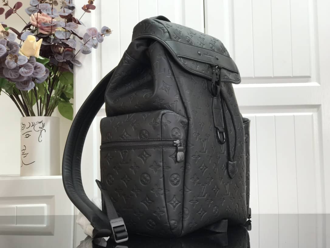 L0vis Vvtt0n Monogram Shadow Replica Discovery Backpack M43680