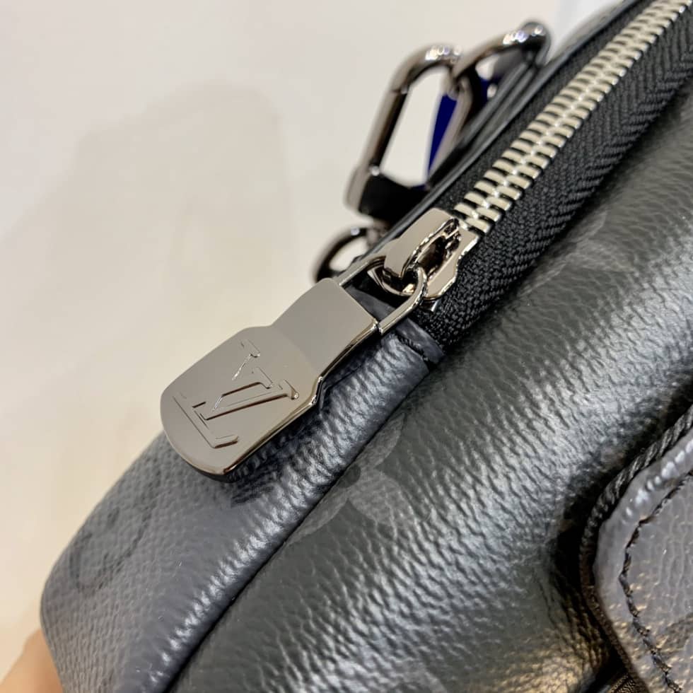 L0vis Vvtt0n x Nigo Flap Double Pouch Gery M81005 Replica Phone Bag