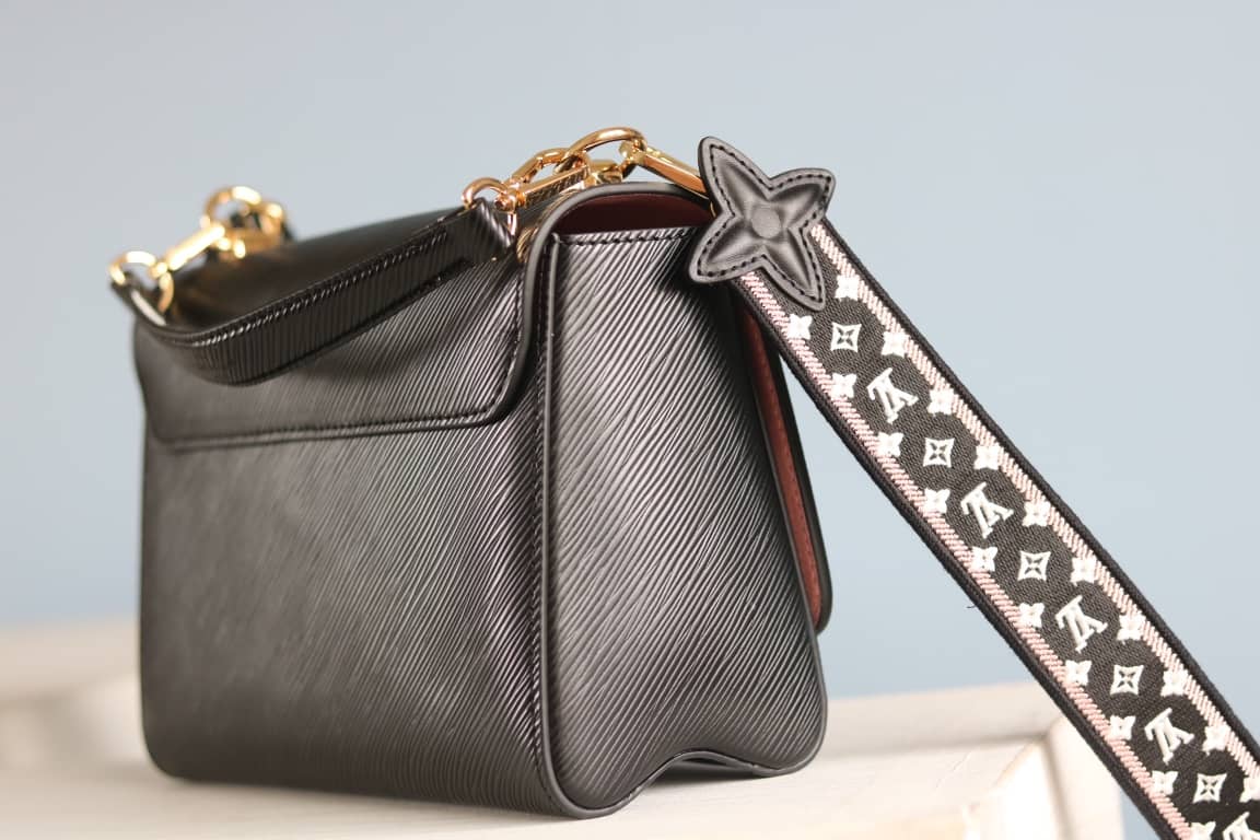 L0vis Vvtt0n Textured Epi Leather Twist Series Bag Black
