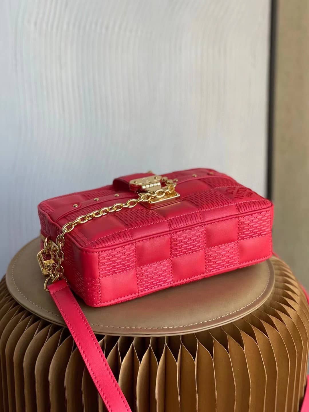 L0vis Vvtt0n Troca PM Red M59118 Replica Crossbody Bag
