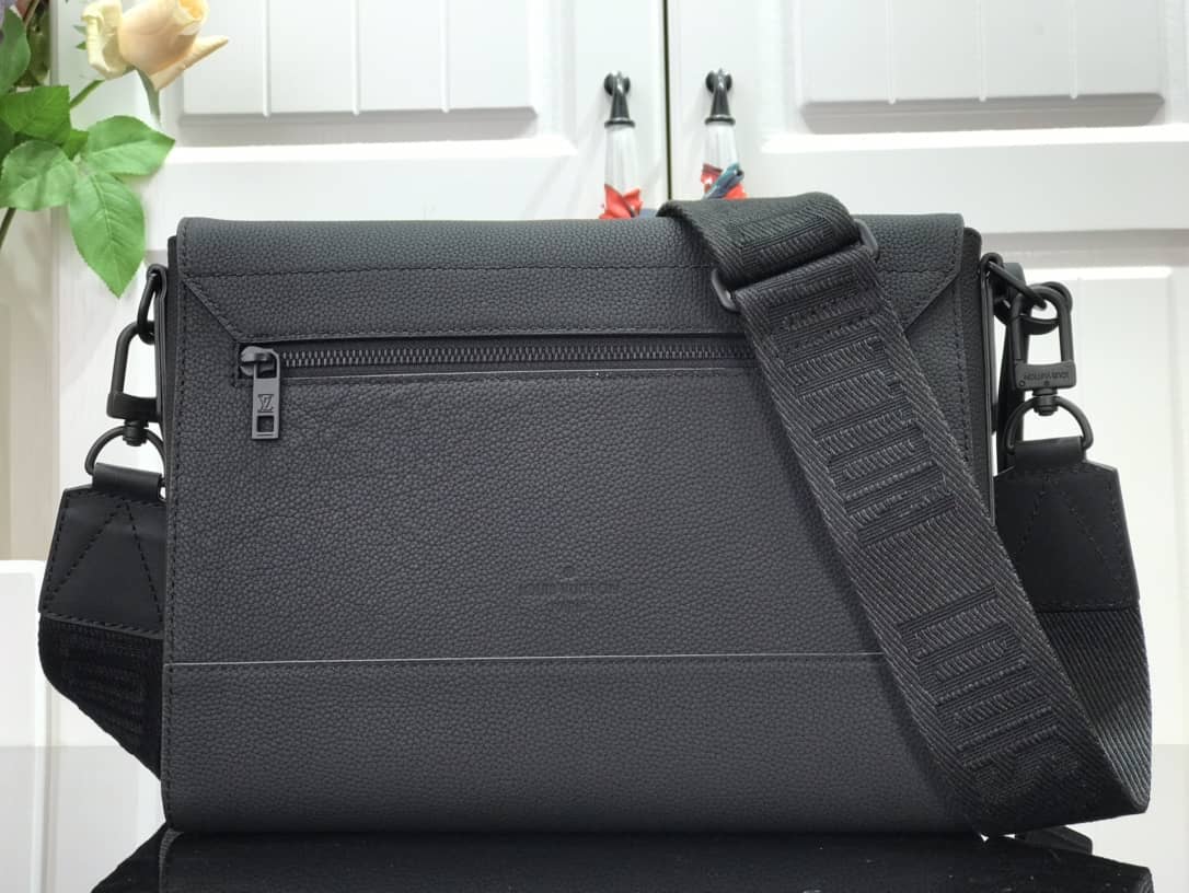 L0vis Vvtt0n Leather Replica Messenger Crossbody Bag M57080