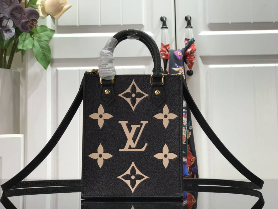 L0vis Vvtt0n Monogram Petit Sac Plat Bag Replica Black M80449