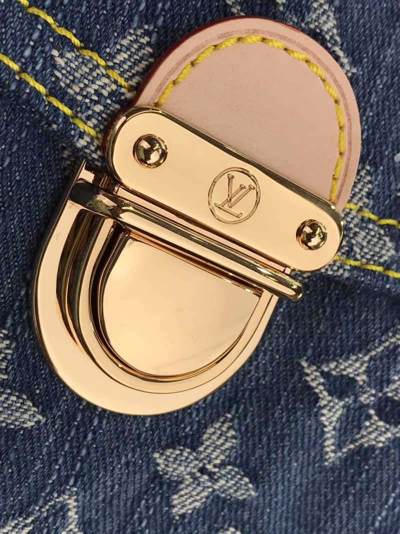 L0vis Vvtt0n Monogram Denim Mini Pleaty Replica Shoulder Bag Blue M95050