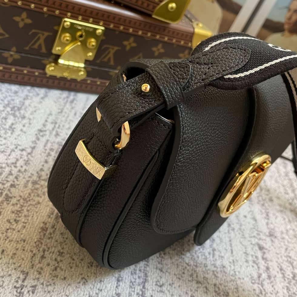 L0vis Vvtt0n Pont 9 Soft MM Grained Calfskin Black M58967 Replica Crossbody Bag