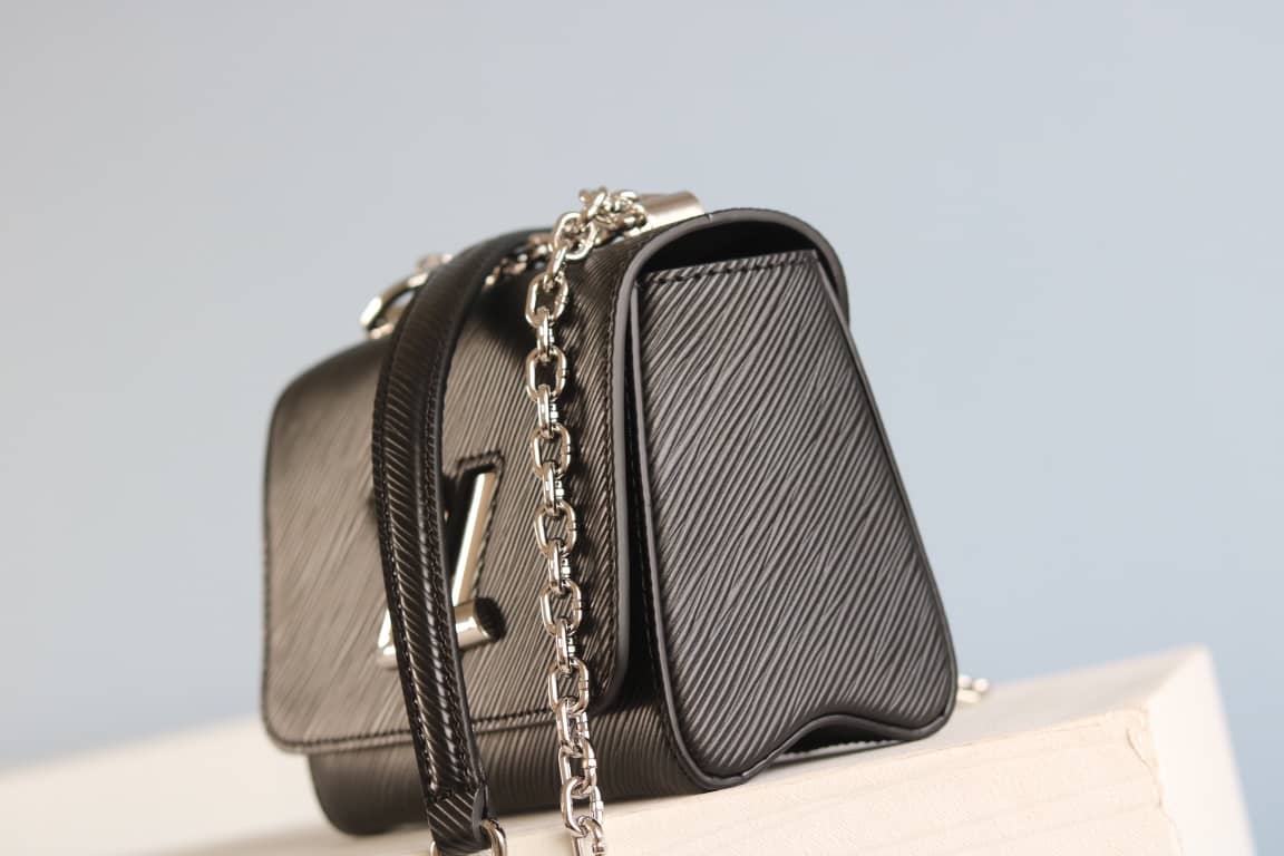 L0vis Vvtt0n Replica Twist MM Epi Leather Bag Black
