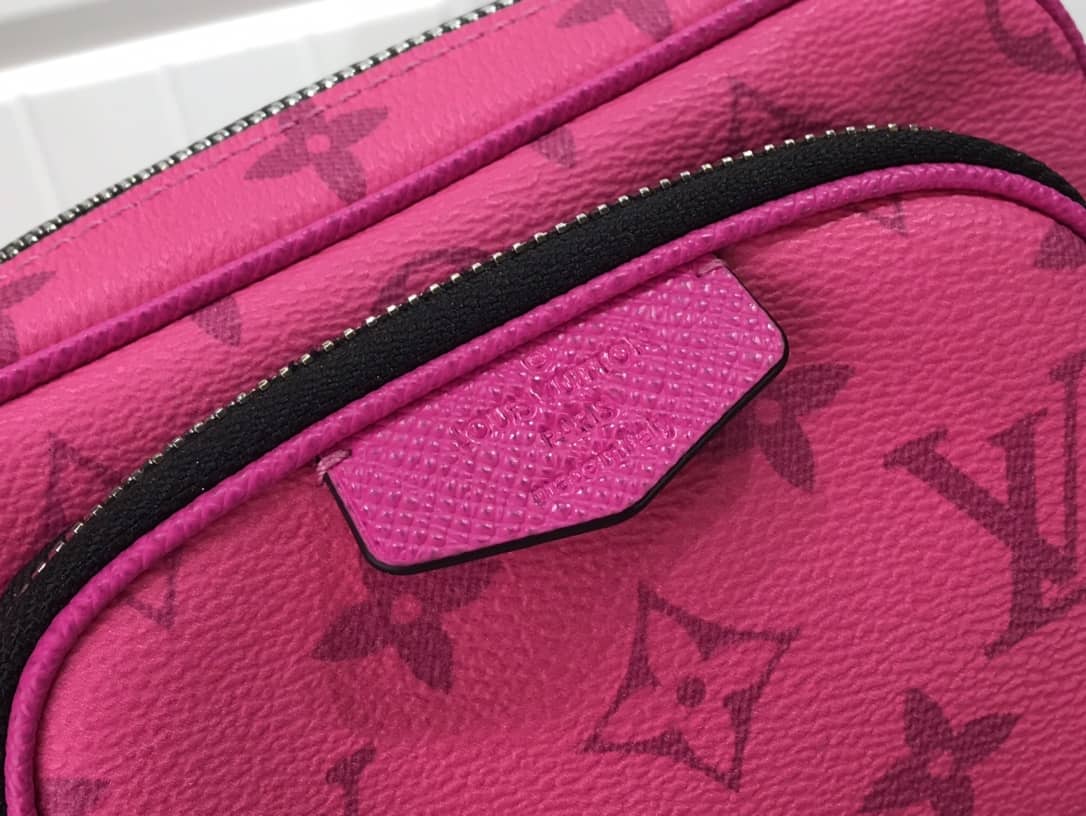 L0vis Vvtt0n Outdoor Replica Pochette Monogram Eclipse Pink M30755