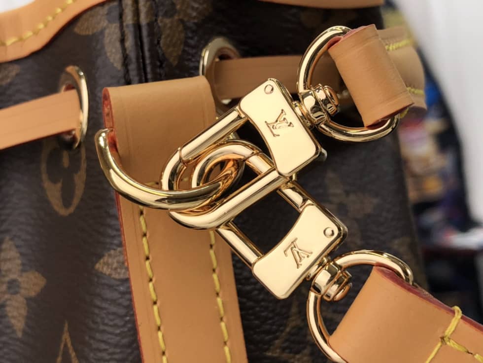 L0vis Vvtt0n Nano Noe Monogram Bag M81266 Replica Bucket Bag