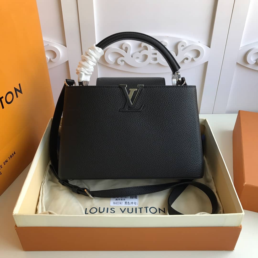 L0vis Vvtt0n Capucines PM Taurillon Leather Tote Replica Black M42242