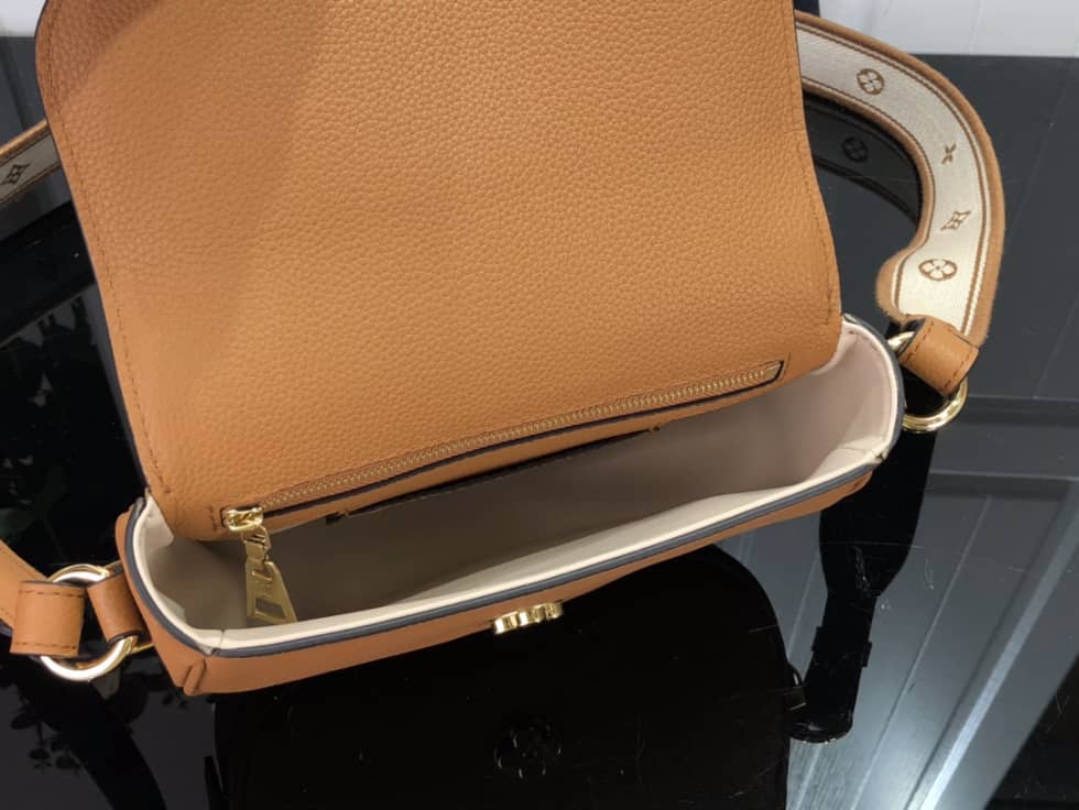 L0vis Vvtt0n Pont 9 Soft Leather PM Orange M58727 Replica Crossbody Bag