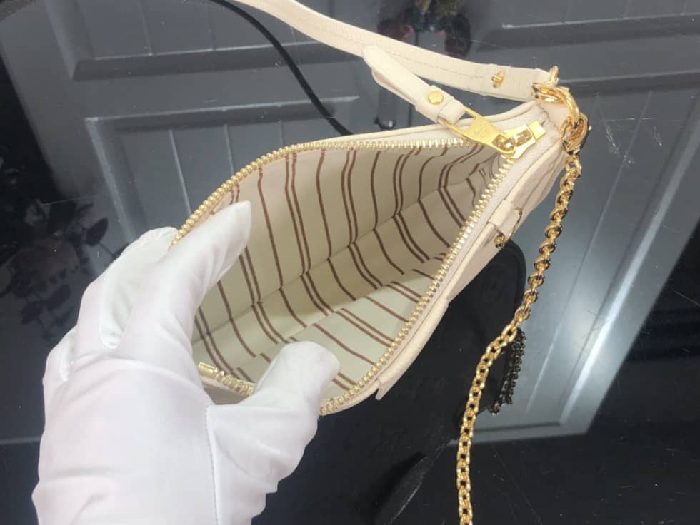 L0vis Vvtt0n Easy Pouch On Strap Creme White Empreinte M81066 Replica
