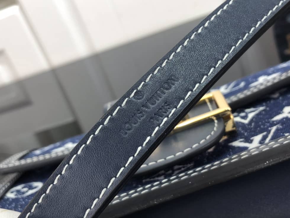 L0vis Vvtt0n Monogram Denim Dauphine Mini M59716 Replica Shoulder Bag