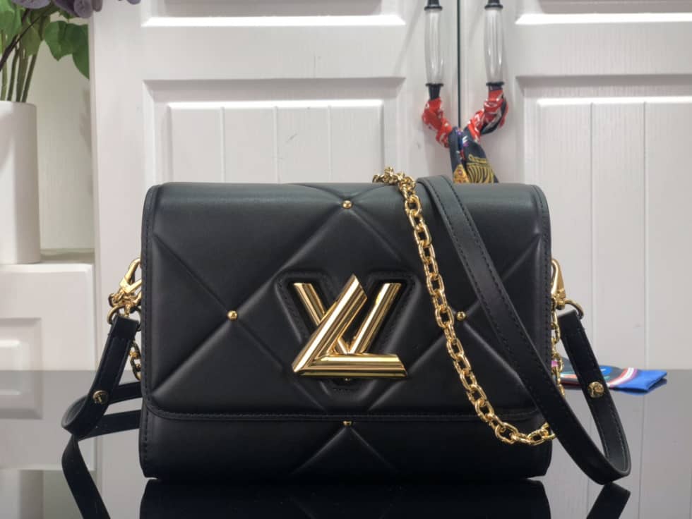 L0vis Vvtt0n Twist MM Leather M59029 Replica Crossbody Bag