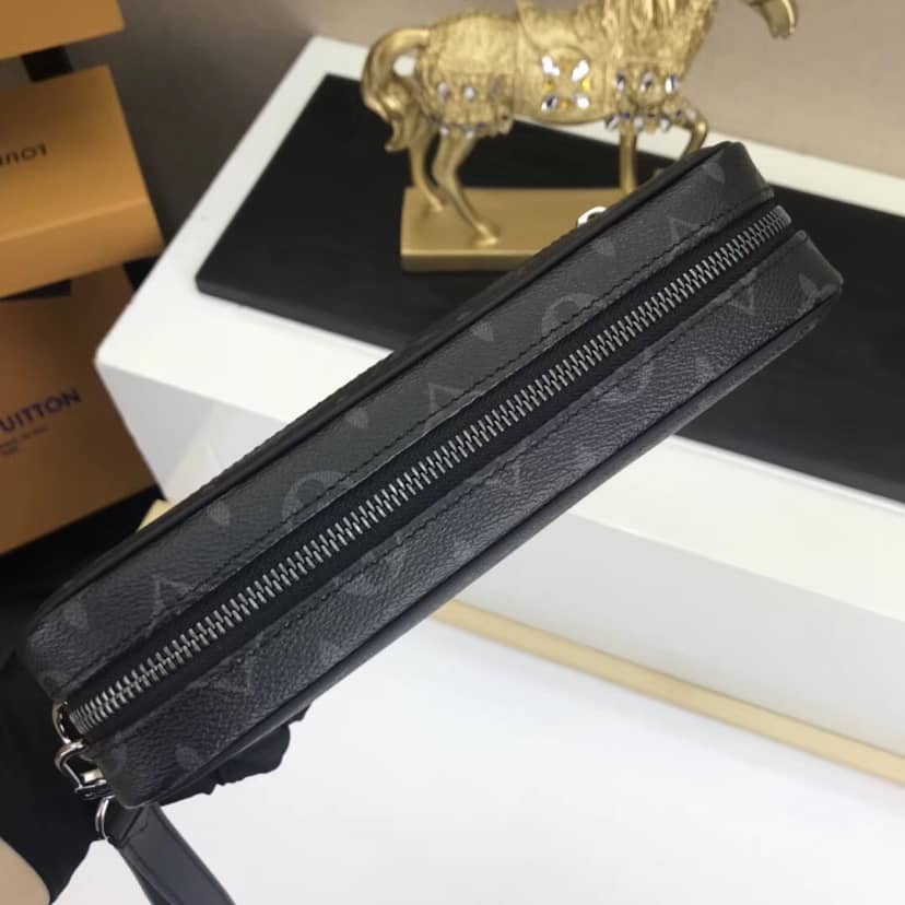 L0vis Vvtt0n PM Monogram Eclipse Trousse Toilette Replica Pouch M43384