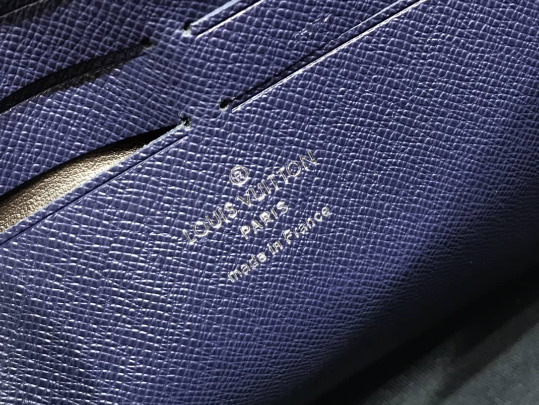 L0vis Vvtt0n Replica Pochette Voyage MM Epi Damier Leather Blue M56827