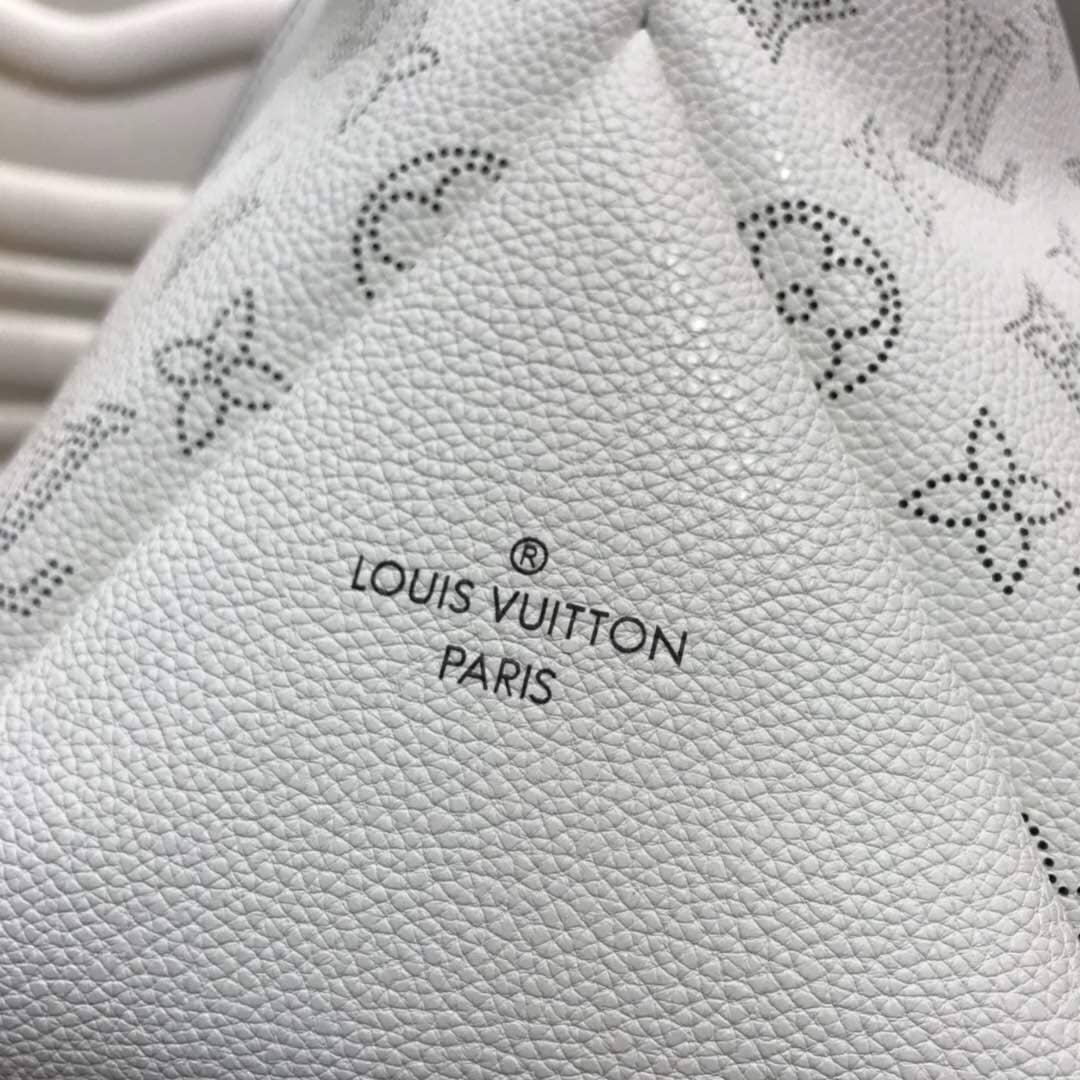 L0vis Vvtt0n Beaubourg Hobo MM Mahina Leather Replica White M56073