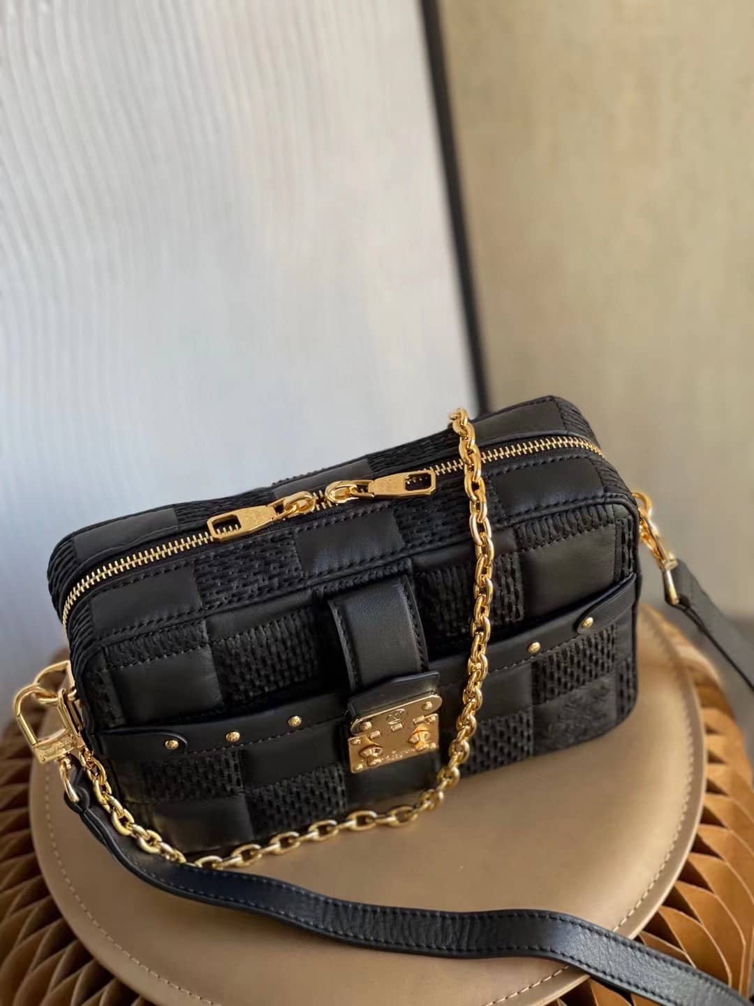 L0vis Vvtt0n Troca PM Black M59116 Replica Crossbody Bag