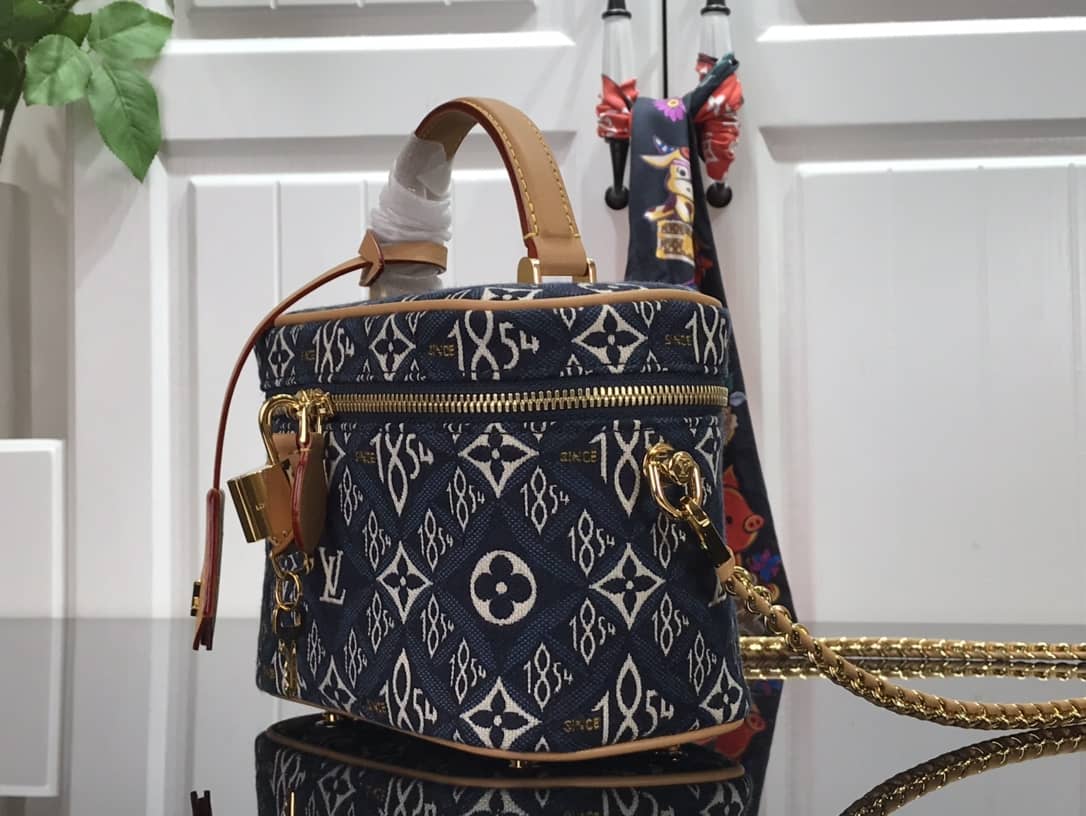L0vis Vvtt0n Replica Bags Since 1854 Vanity PM Monogram Bag Replica M57403