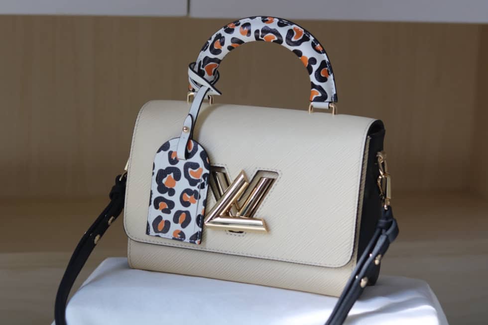 L0vis Vvtt0n Twist Leopard Handle Bag Epi Leather PM M50362 Replica Shoulder Bag