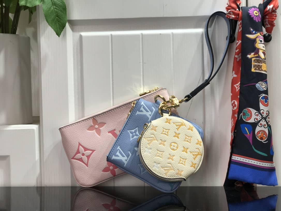 L0vis Vvtt0n Trio Pouch Monogram Empreinte Replica M80407