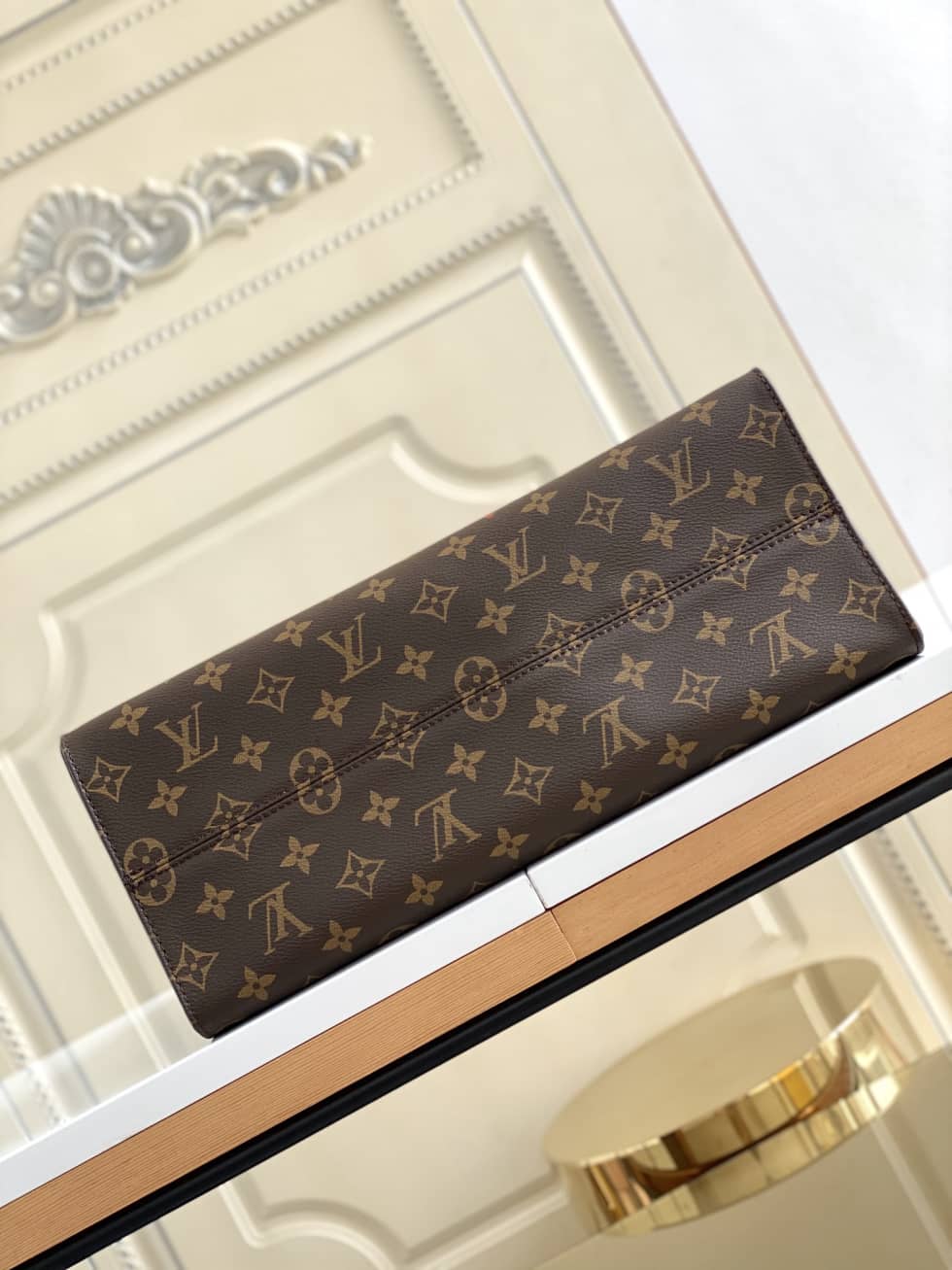 L0vis Vvtt0n Onthego Medium Handbag M45888 Replica Tote
