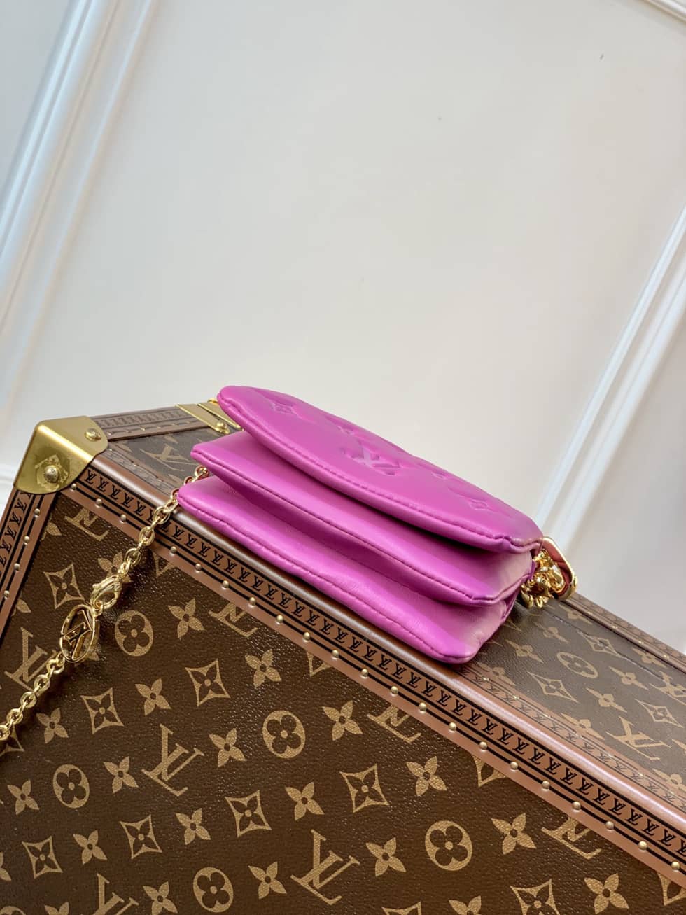 Best Replica L0vis Vvtt0n Beltbag Coussin Cruise 22 Monogram Embossed Orchid M81127 Replica Crossbody Bag(ColaReps)