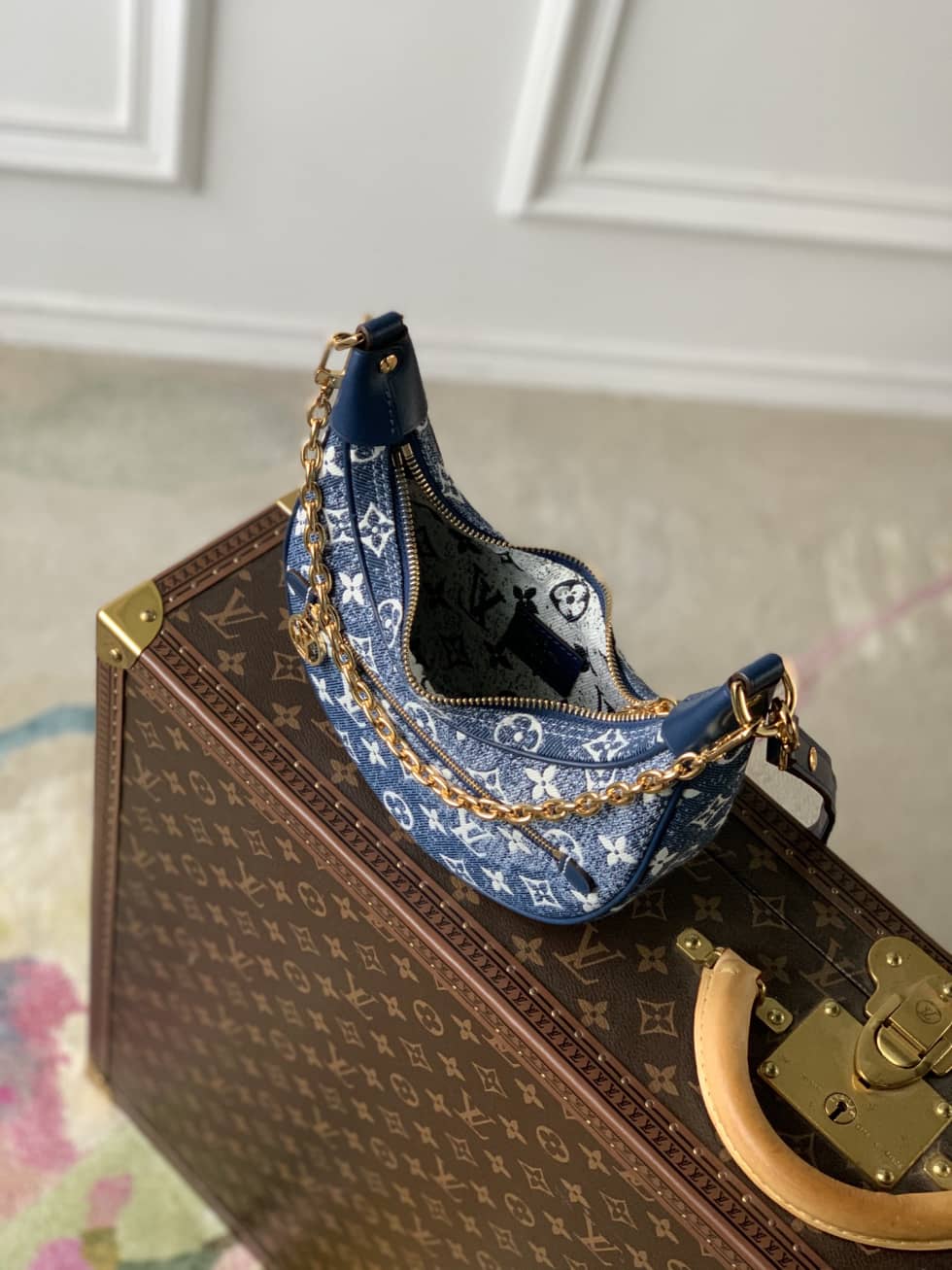 L0vis Vvtt0n Denim Loop Blue/White M81166 Replica Hobo