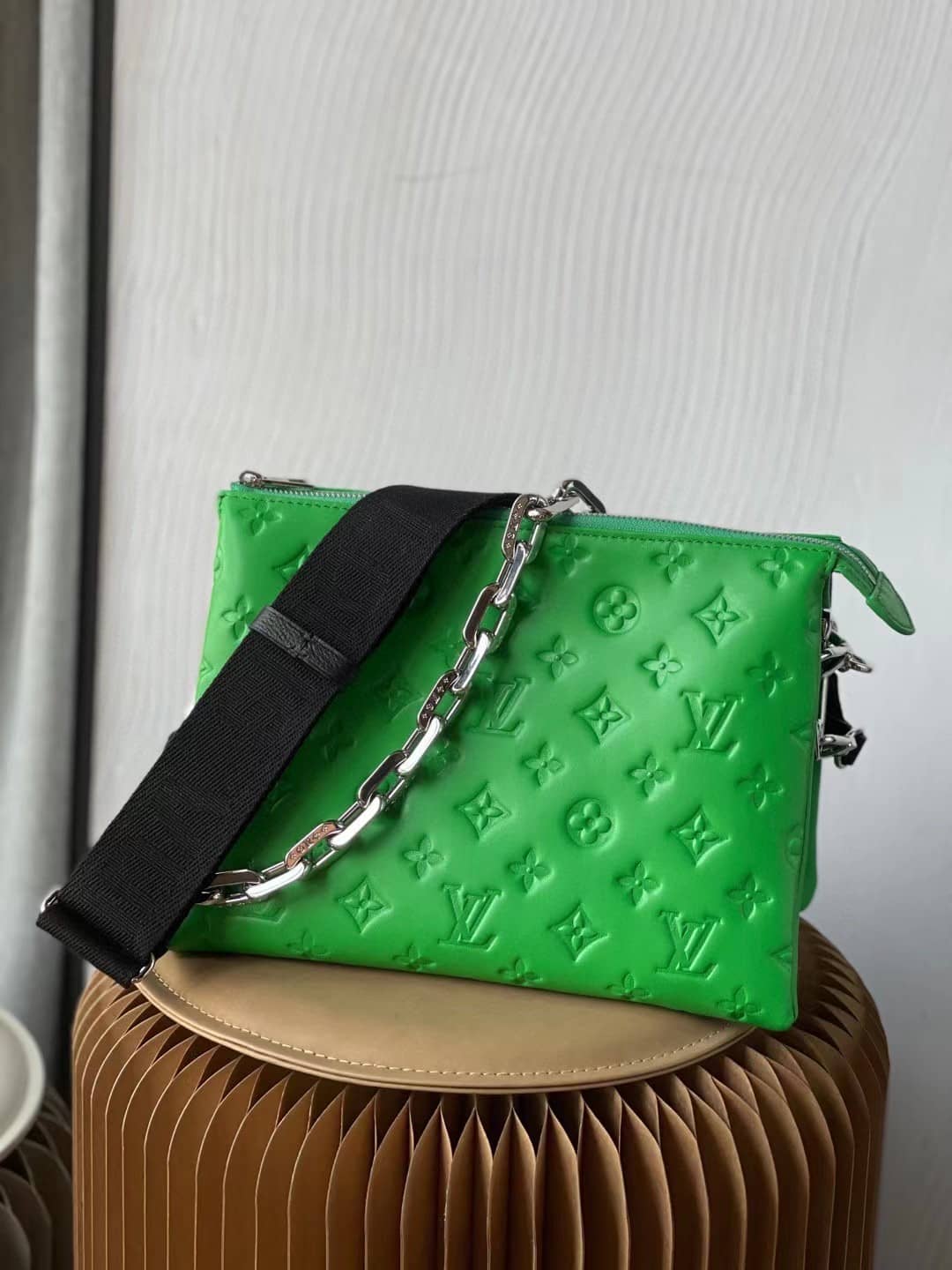 L0vis Vvtt0n Coussin PM Green M57936 Replica Shoulder Bag