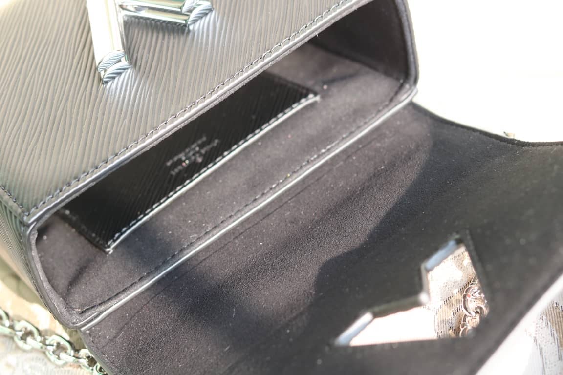 L0vis Vvtt0n Replica Twist MM Epi Leather Bag Black
