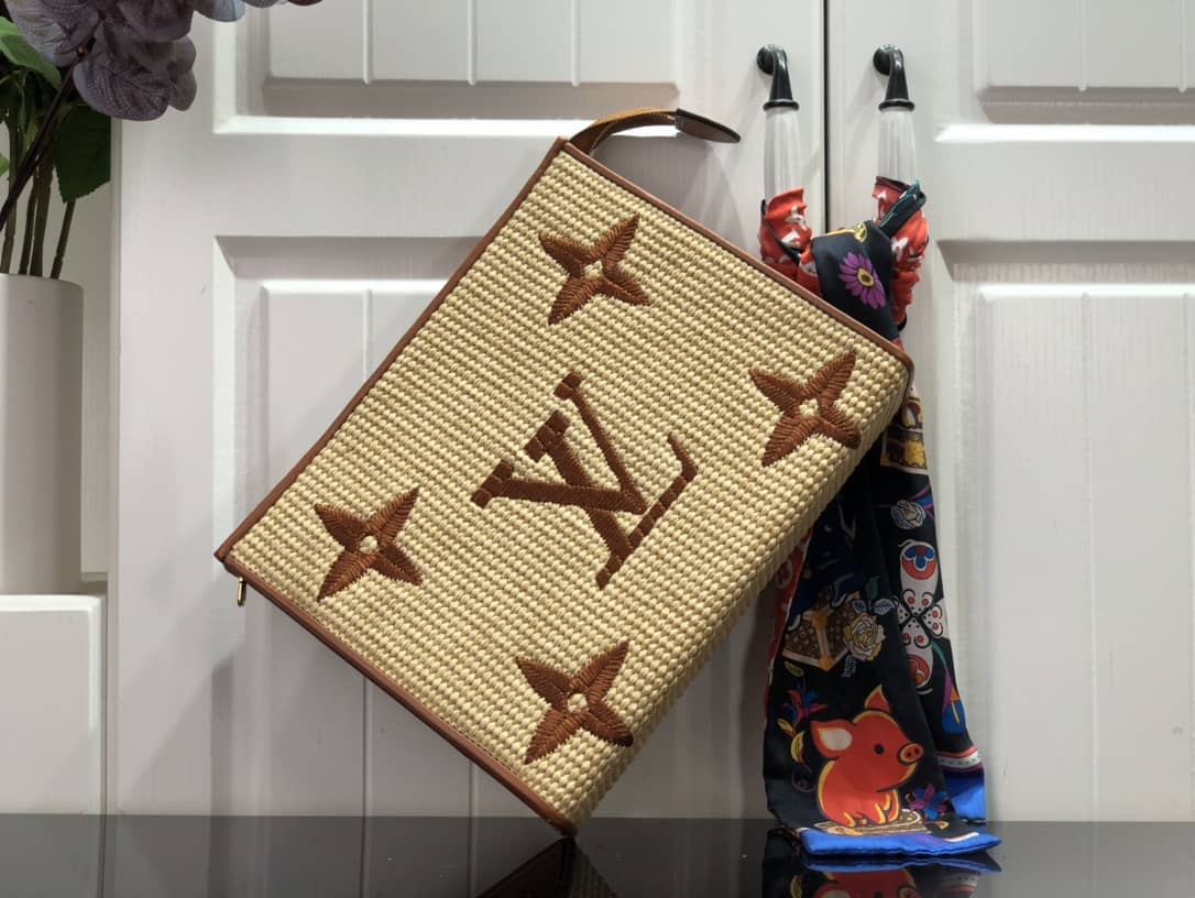 L0vis Vvtt0n Monogram Giant Raffia Toiletry 26 Cosmetic Bag