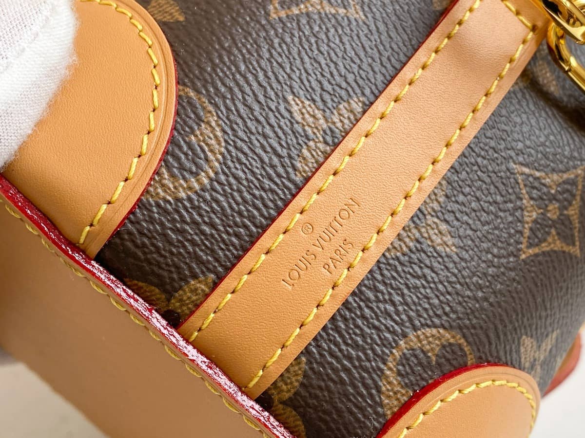 L0vis Vvtt0n Monogram Coated Canvas Replica Crossbody Bag Brown M57099