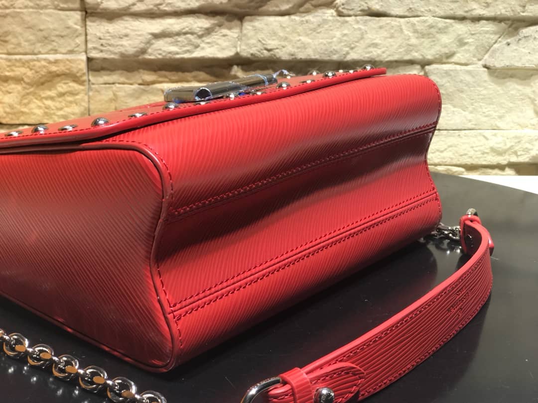 L0vis Vvtt0n AAA Replica Twist MM Chain Shoulder Bag