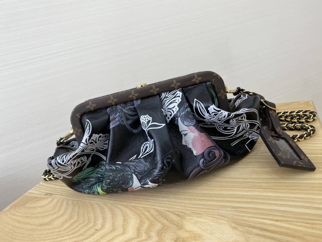 L0vis Vvtt0n Monogram Canvas Boursicot EW Replica Bag Black M45229