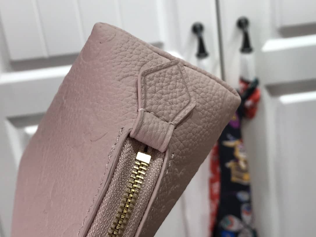L0vis Vvtt0n Pochette Dupe Monogram Cosmetic Pouch  Pink M47515