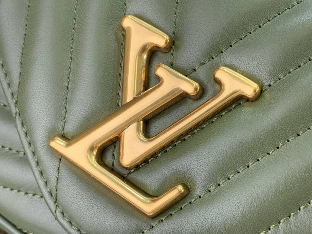 L0vis Vvtt0n New Wave Multi Replica Pochette Green M56466