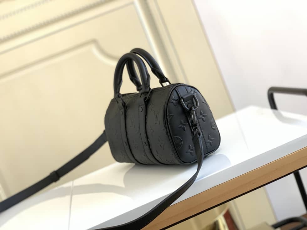 L0vis Vvtt0n Keepall XS M57961 Replica Shoulder Bag