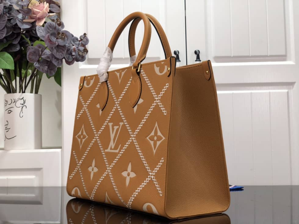 L0vis Vvtt0n Onthego MM Monogram Empreinte M46015 Replica Tote