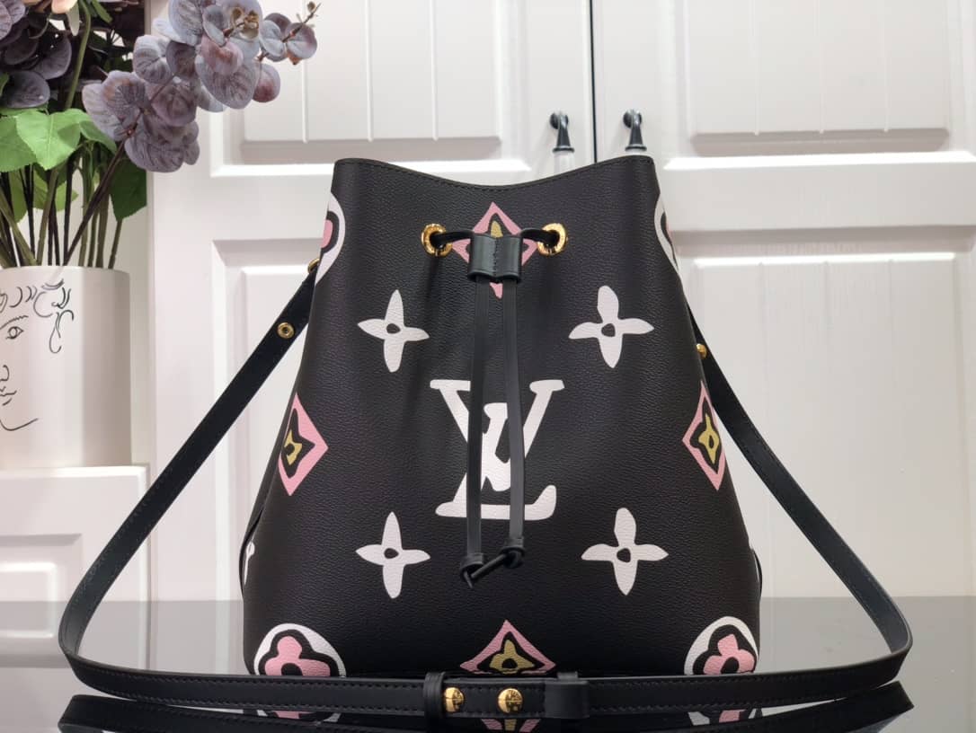 L0vis Vvtt0n Neo Noe Monogram Leather Replica Bag Black M44679