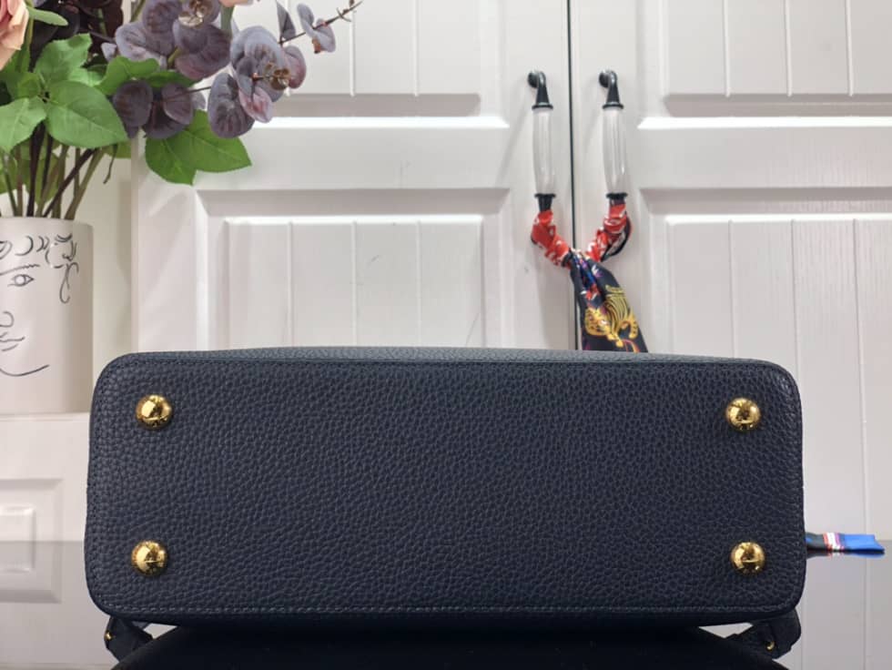 L0vis Vvtt0n Capucines MM Black M59597 Replica Shoulder Bag