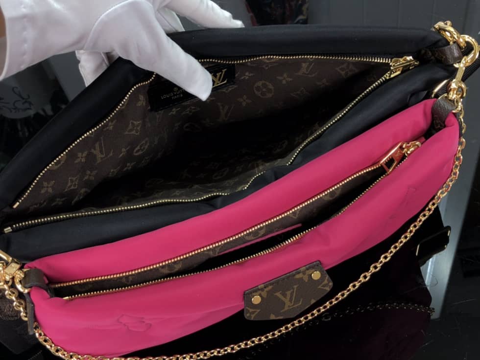 L0vis Vvtt0n Maxi Multi Pochette Accessoires M58977 Replica Shoulder Bag